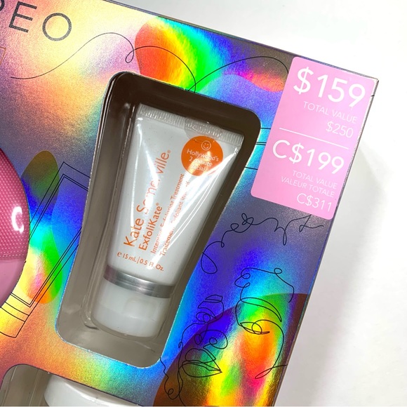 FOREO x KATE SOMERVILLE “YOU GLOW BABE” Skincare Set - Picture 2 of 7